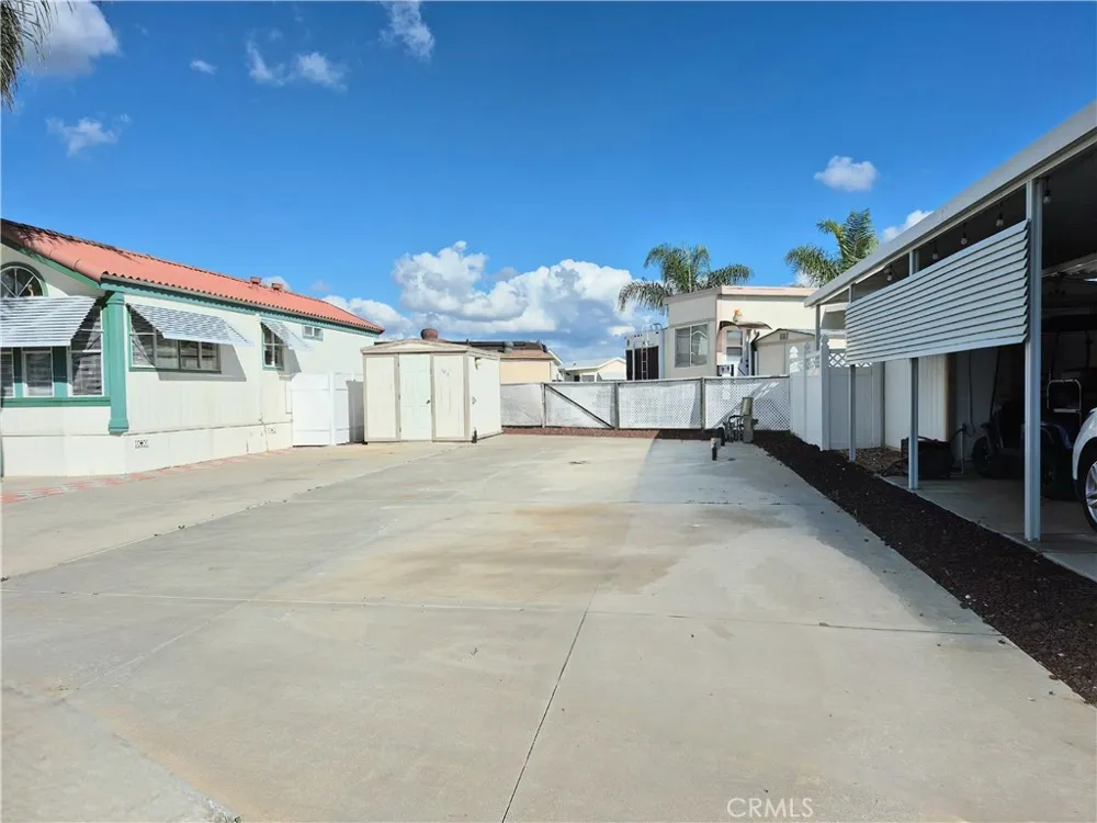 1295 S Cawston Avenue Hemet, CA 92545