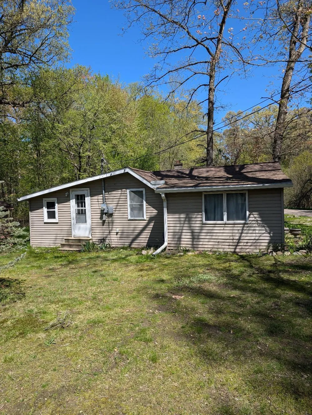 216 Portage Lake Road Waterloo Township, MI 49259