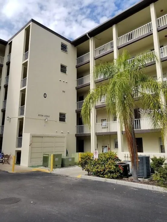 3288 LAKE BAYSHORE DRIVE #523 Bradenton, FL 34205