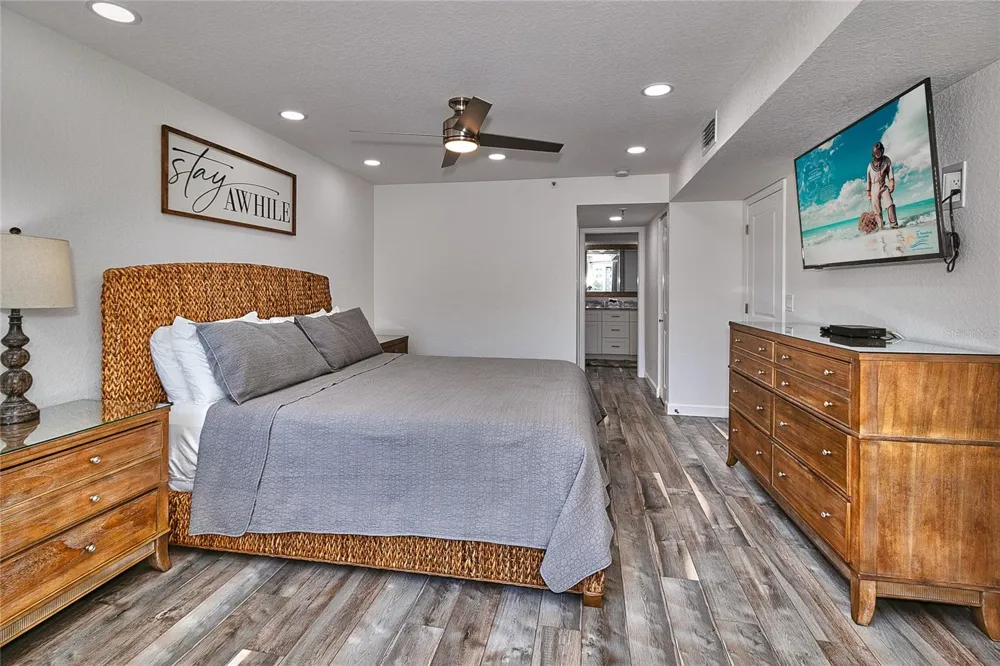 18400 GULF BOULEVARD #1206 Indian Shores, FL 33785