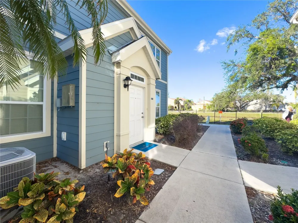 5521 ROSEHILL ROAD #203 Sarasota, FL 34233