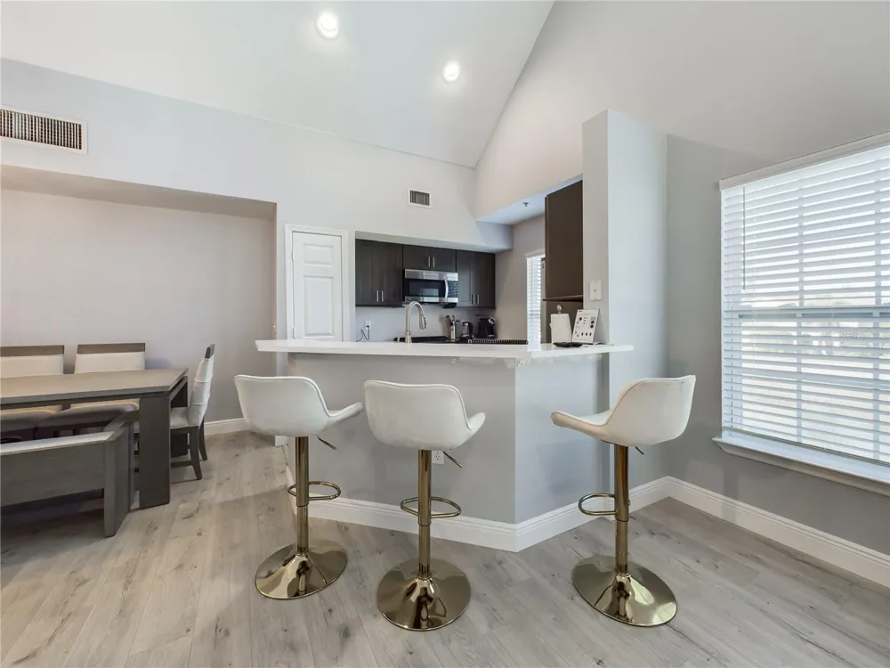 5521 ROSEHILL ROAD #203 Sarasota, FL 34233
