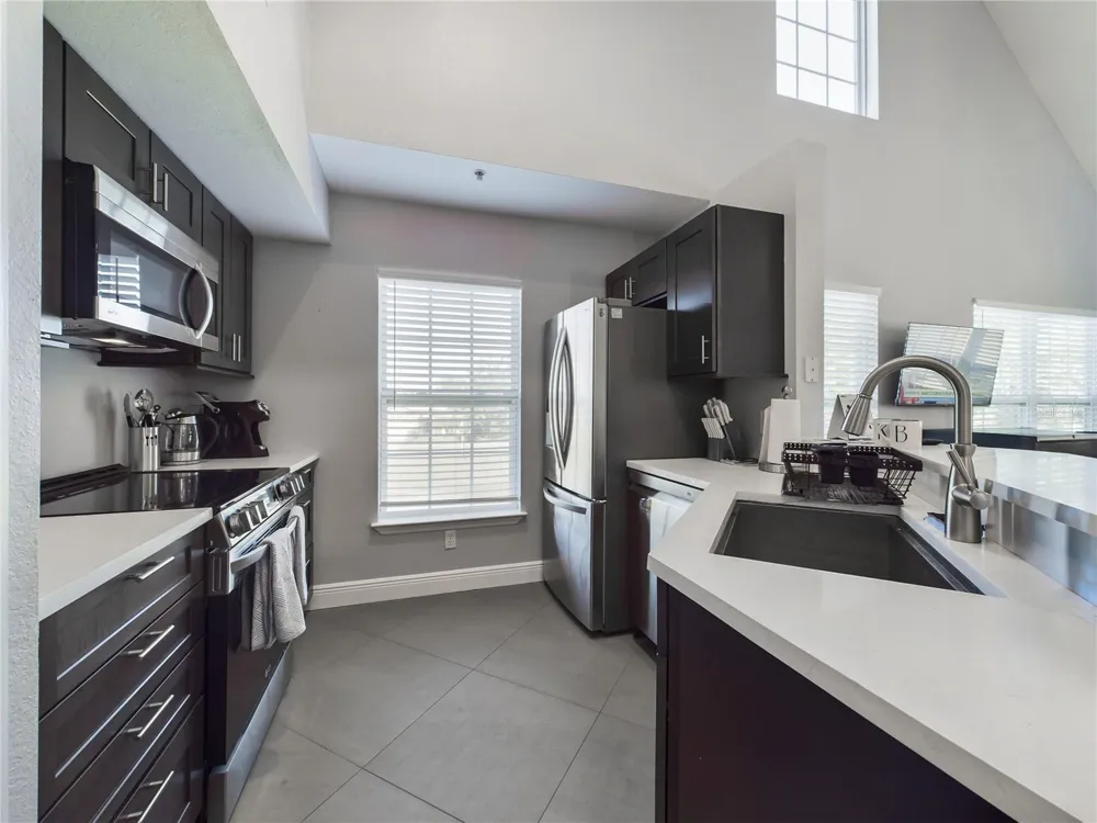 5521 ROSEHILL ROAD #203 Sarasota, FL 34233