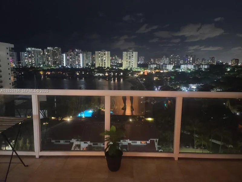 3600 Yacht Club Dr #1204 Aventura, FL 33180