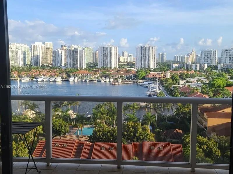 3600 Yacht Club Dr #1204 Aventura, FL 33180