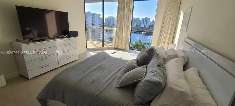 3600 Yacht Club Dr #1204 Aventura, FL 33180