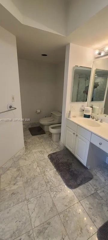 3600 Yacht Club Dr #1204 Aventura, FL 33180
