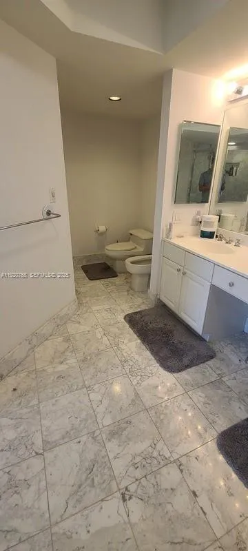 3600 Yacht Club Dr #1204 Aventura, FL 33180