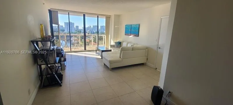 3600 Yacht Club Dr #1204 Aventura, FL 33180
