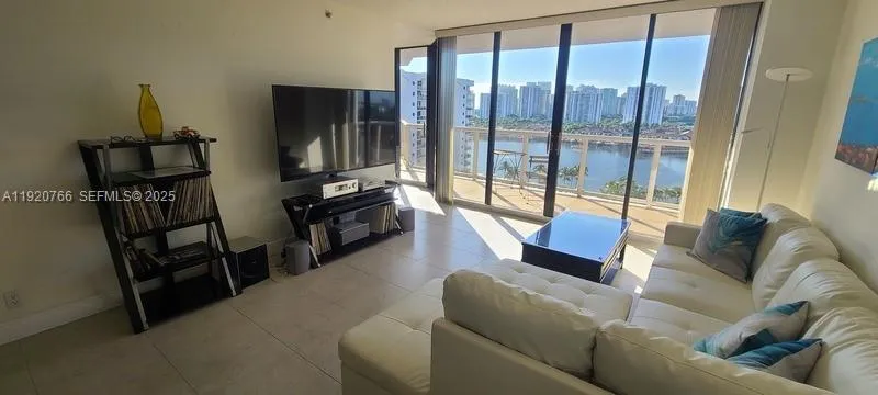 3600 Yacht Club Dr #1204 Aventura, FL 33180