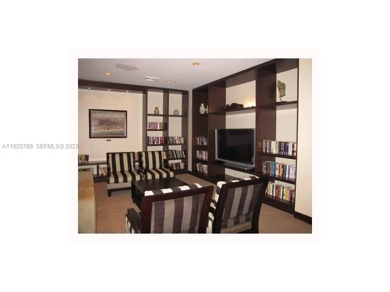 3600 Yacht Club Dr #1204 Aventura, FL 33180