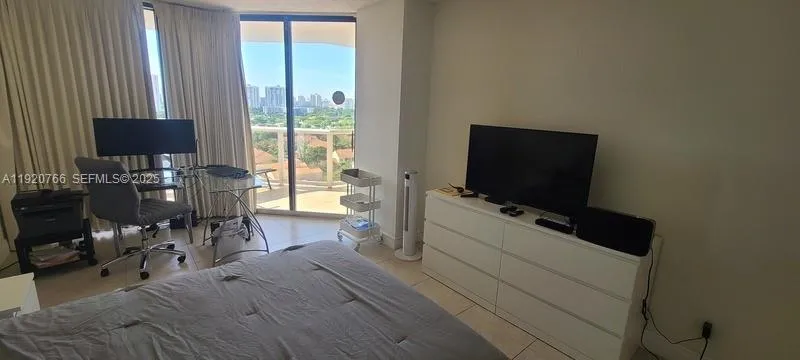 3600 Yacht Club Dr #1204 Aventura, FL 33180