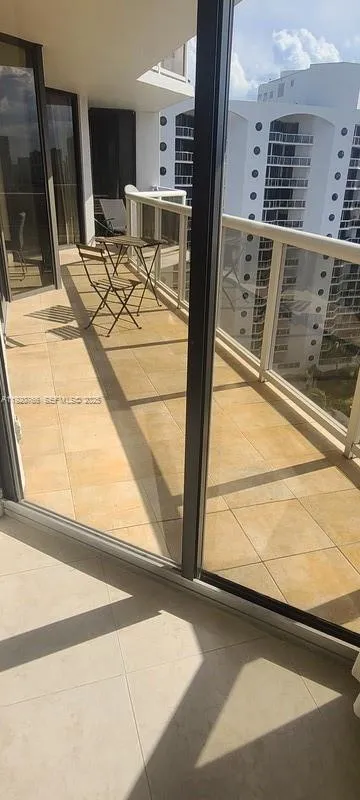 3600 Yacht Club Dr #1204 Aventura, FL 33180