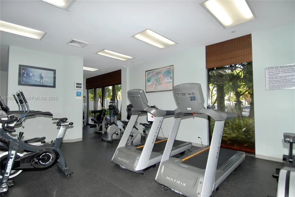 3600 Yacht Club Dr #1204 Aventura, FL 33180