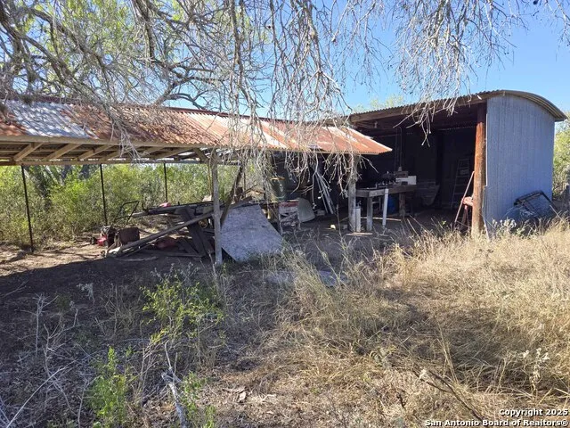 00 CR 123 Pawnee, TX 78145