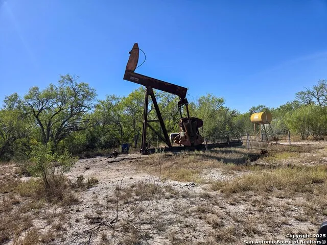 00 CR 123 Pawnee, TX 78145