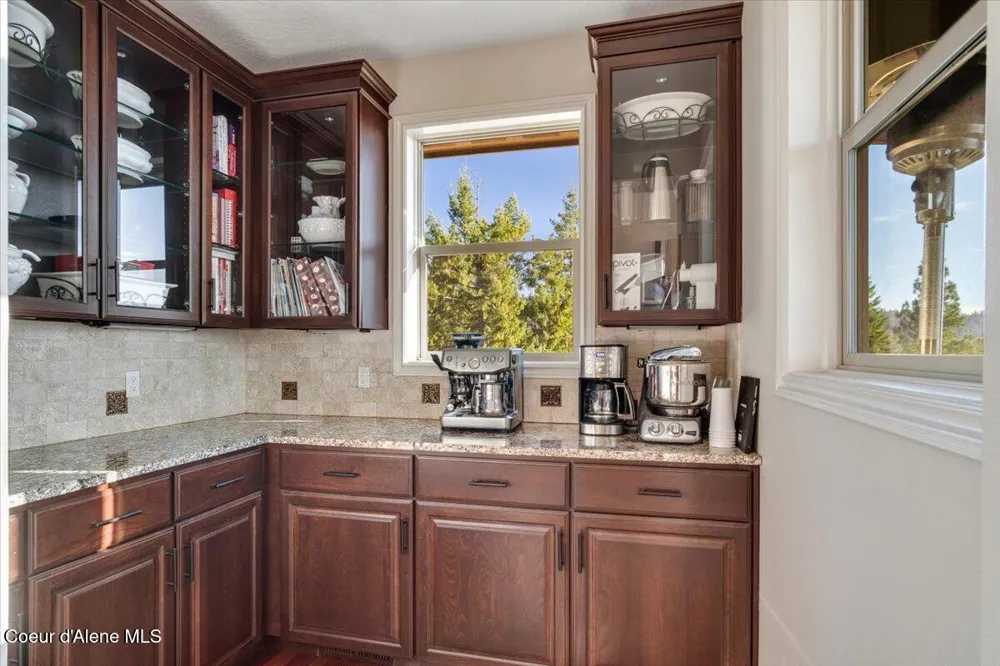 3251 Elmira Road Sandpoint, ID 83864