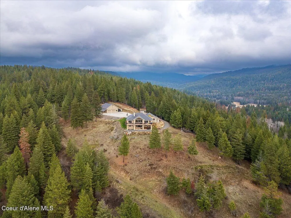 3251 Elmira Road Sandpoint, ID 83864