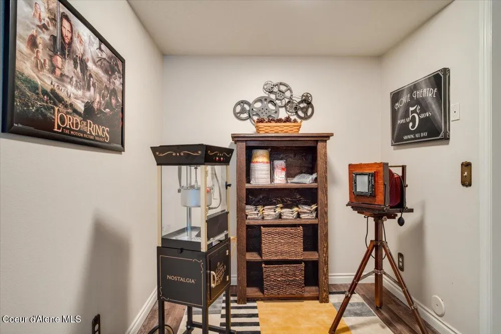 3251 Elmira Road Sandpoint, ID 83864