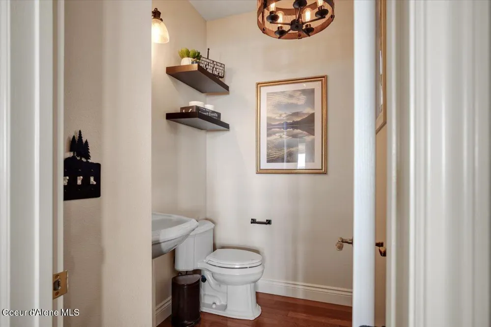 3251 Elmira Road Sandpoint, ID 83864