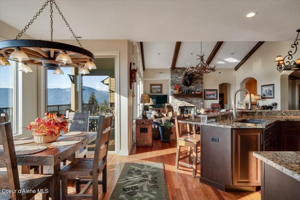 3251 Elmira Road Sandpoint, ID 83864