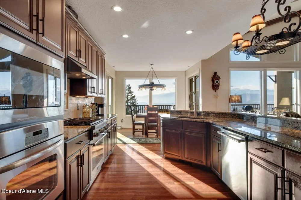 3251 Elmira Road Sandpoint, ID 83864