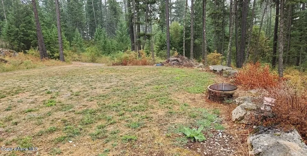 41 Quiet Road Athol, ID 83801