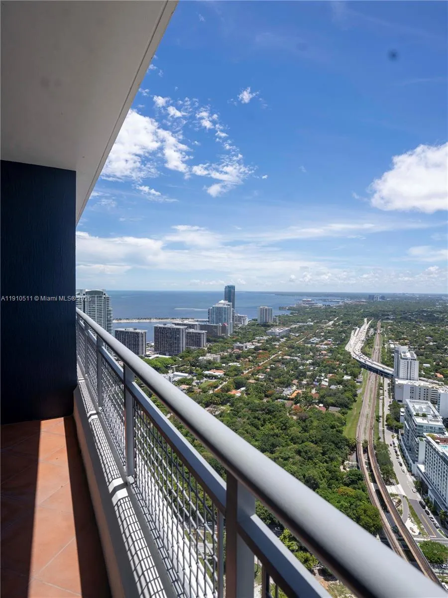 60 SW 13th St #4805 Miami, FL 33130
