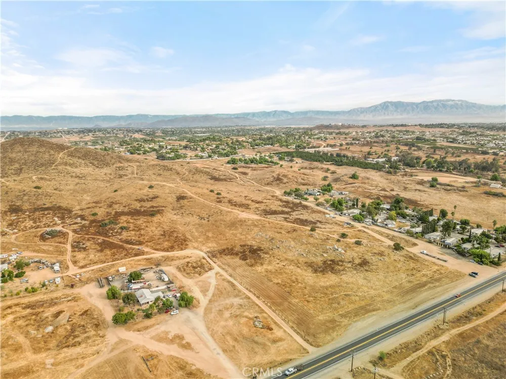 no address Perris, CA 92570