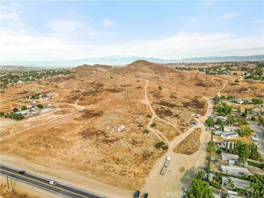 no address Perris, CA 92570