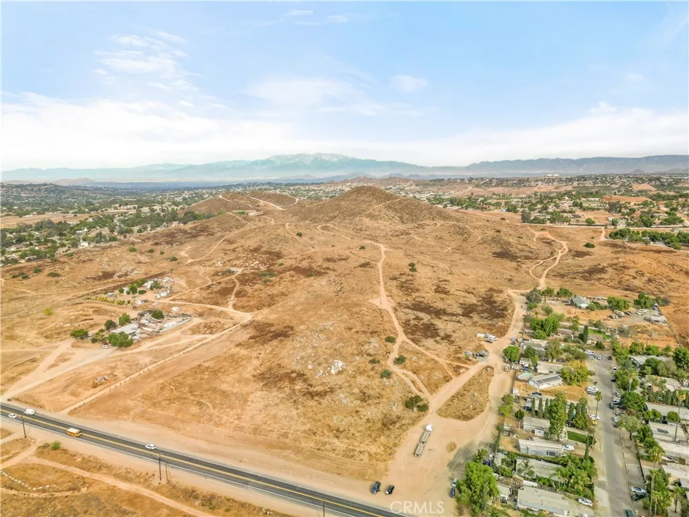 no address Perris, CA 92570