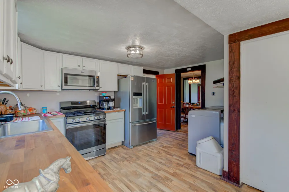 215 Lincoln Street Galveston, IN 46932