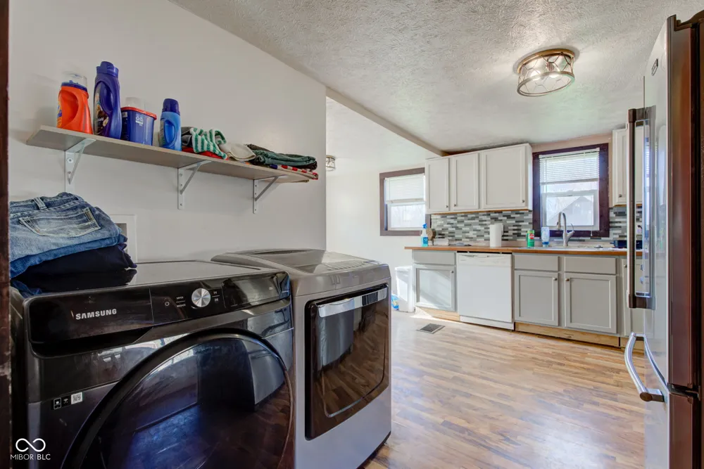 215 Lincoln Street Galveston, IN 46932