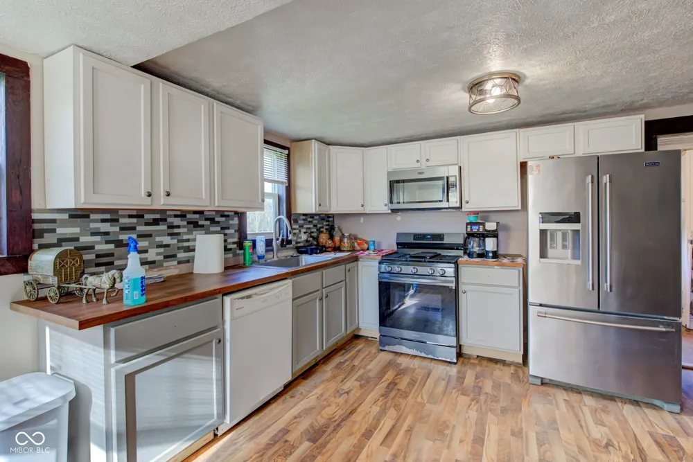 215 Lincoln Street Galveston, IN 46932