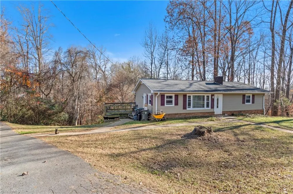 133 South Street Elkin, NC 28621