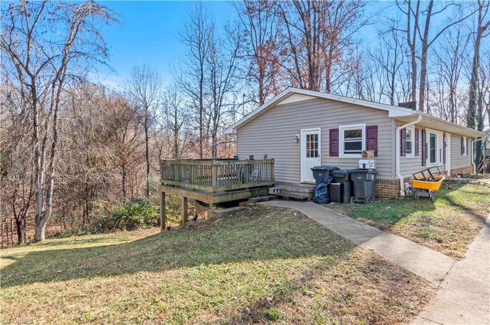 133 South Street Elkin, NC 28621