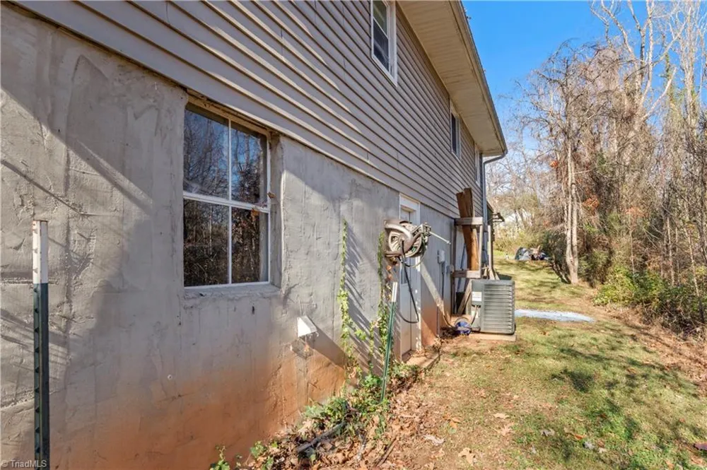 133 South Street Elkin, NC 28621