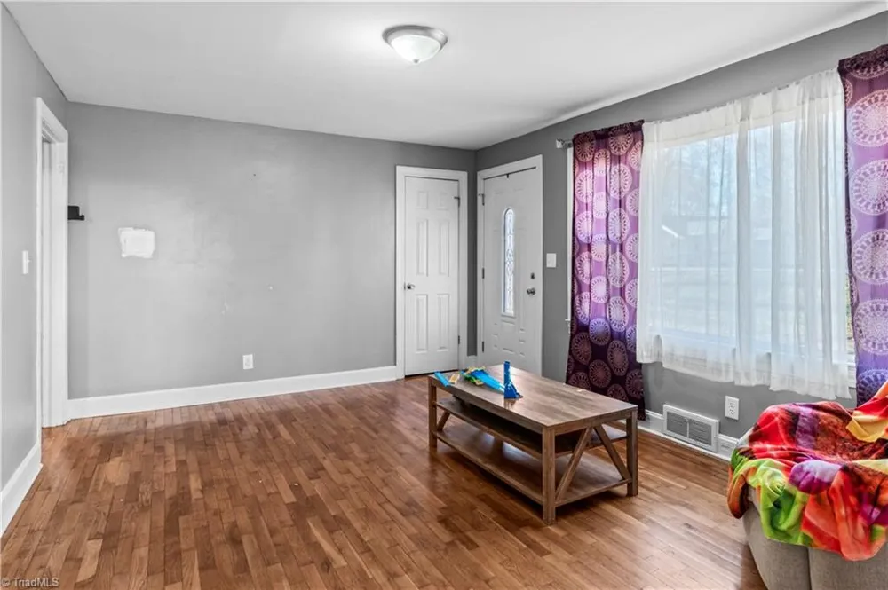 133 South Street Elkin, NC 28621