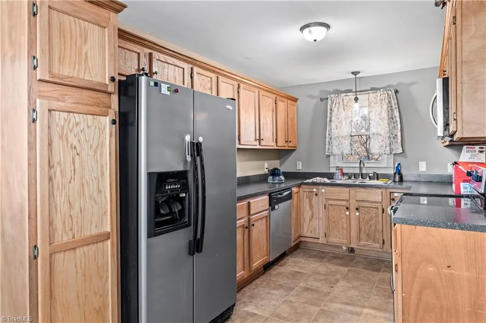 133 South Street Elkin, NC 28621