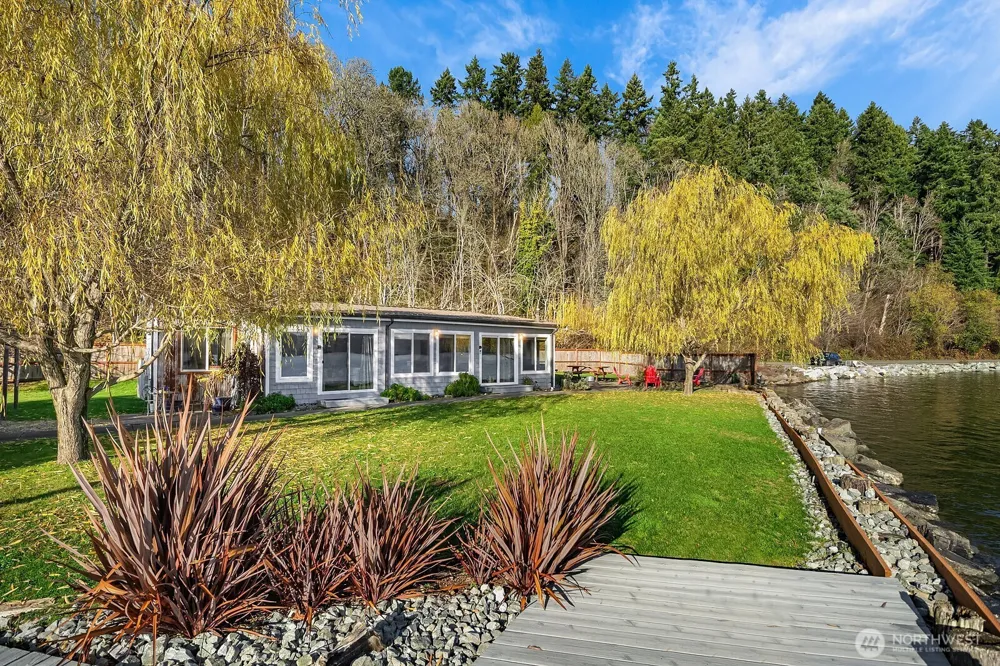 24410 Vashon Highway SW Vashon, WA 98070