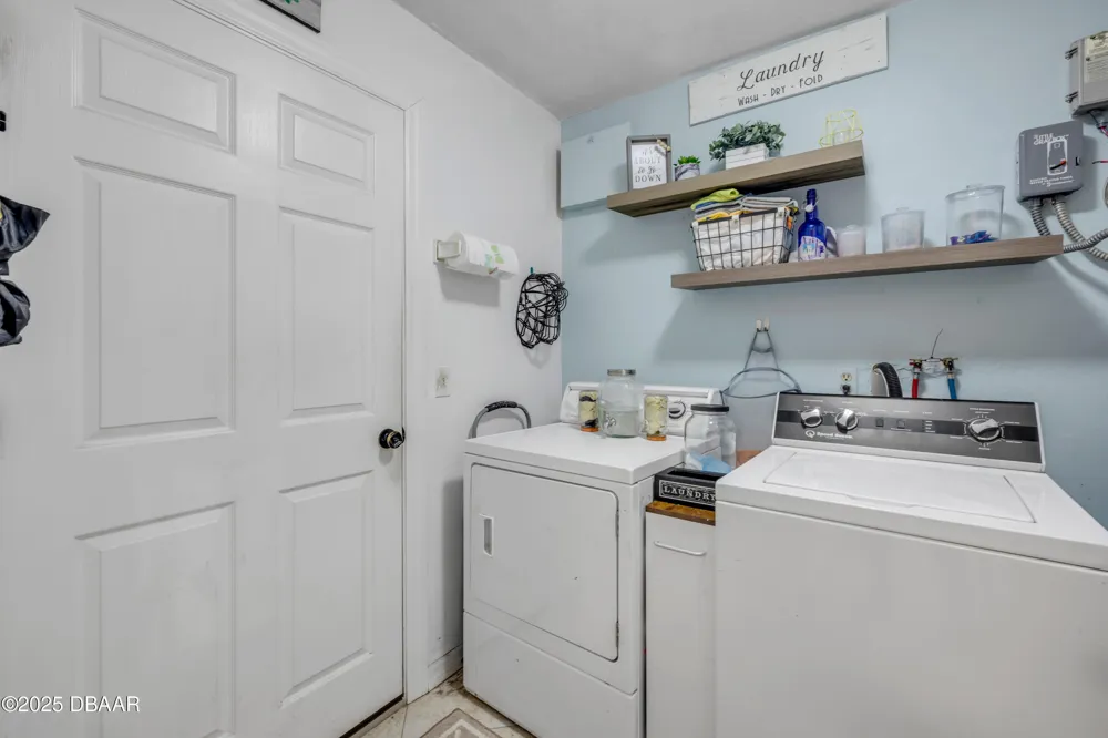 2425 Travelers Palm Drive Edgewater, FL 32141