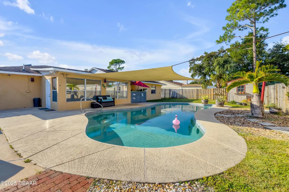 2425 Travelers Palm Drive Edgewater, FL 32141