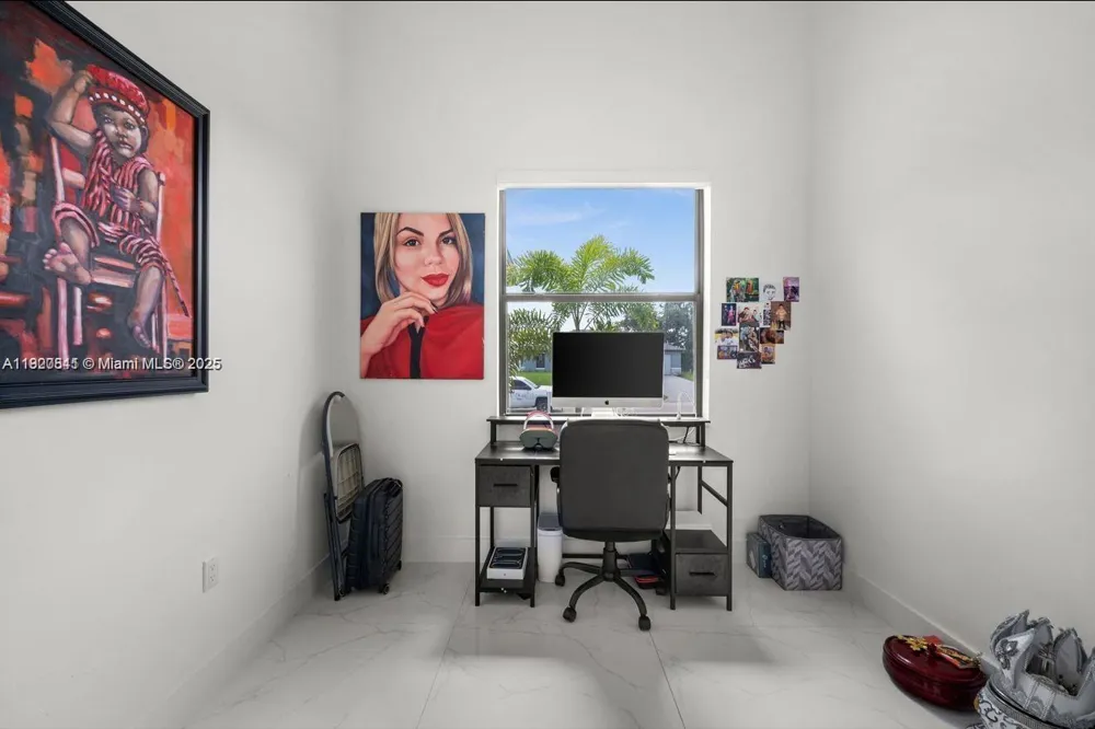 2522 15TH PL Cape Coral, FL 33993