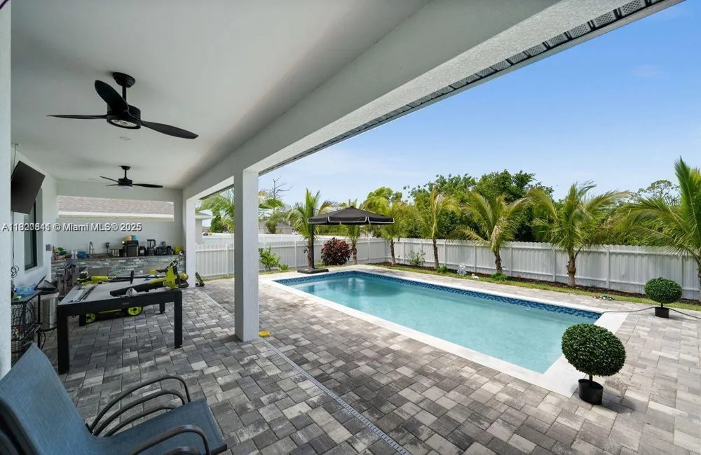 2522 15TH PL Cape Coral, FL 33993