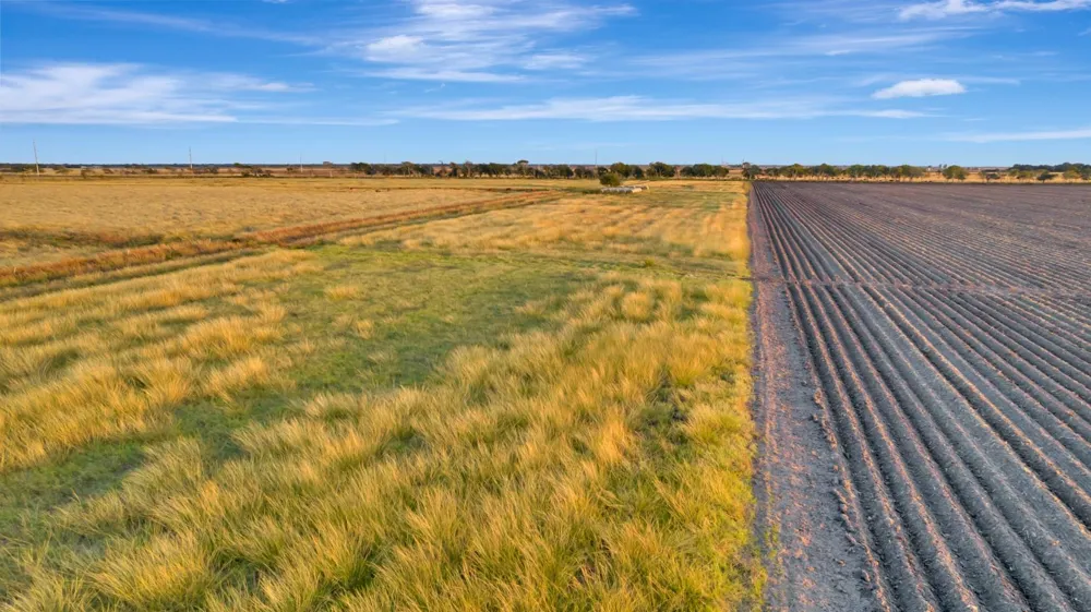 5629 Us-59 S Edna, TX 77957
