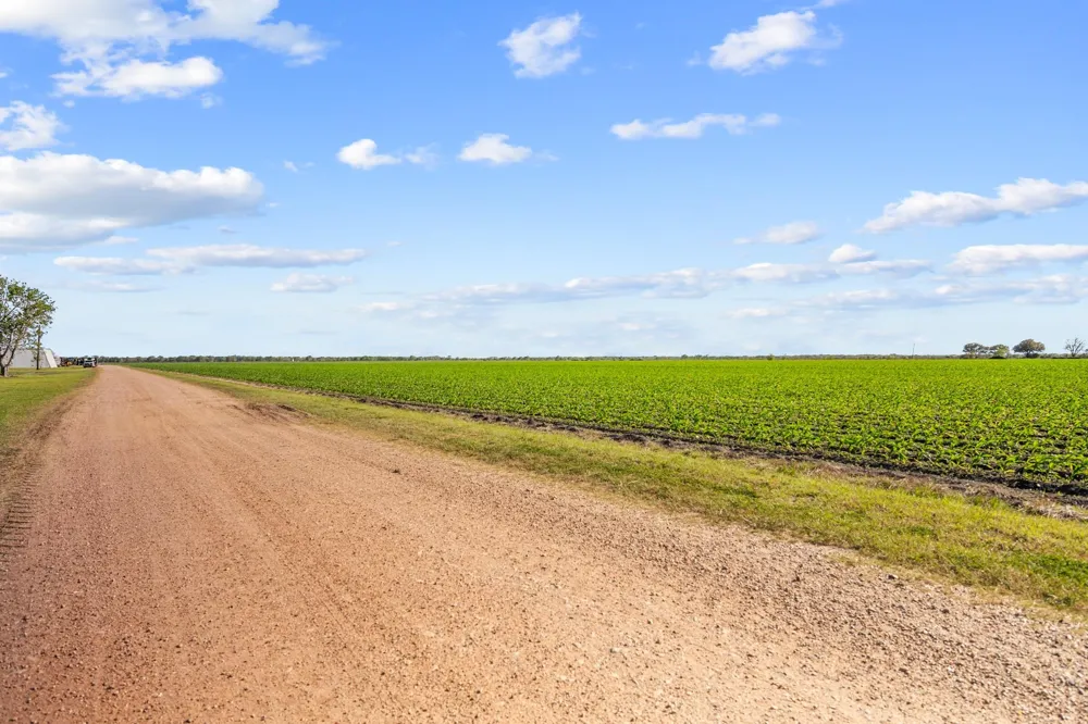 5629 Us-59 S Edna, TX 77957