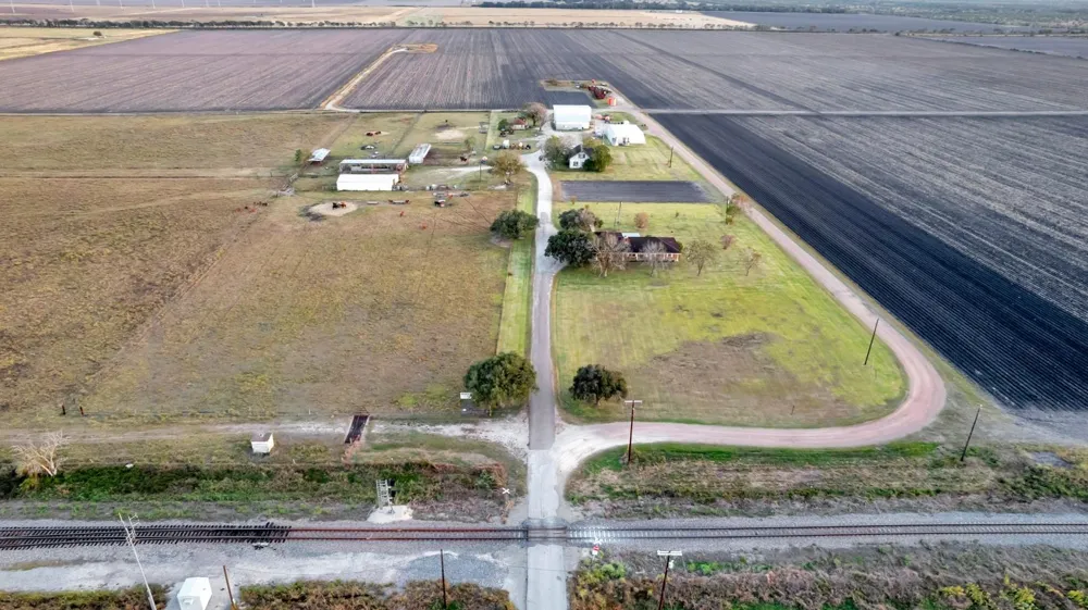 5629 Us-59 S Edna, TX 77957