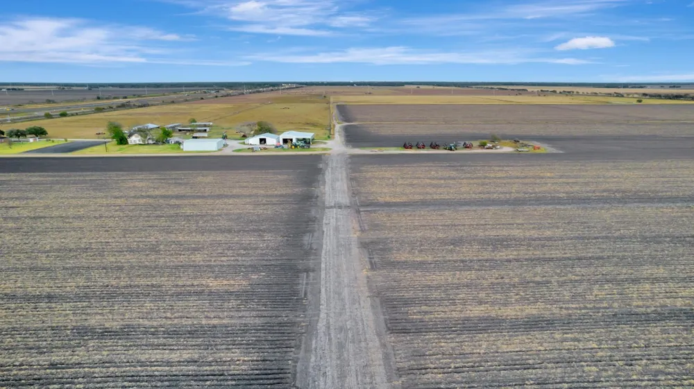 5629 Us-59 S Edna, TX 77957