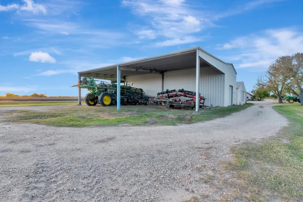 5629 Us-59 S Edna, TX 77957