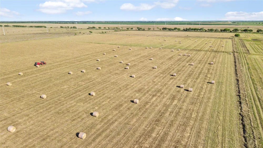 5629 Us-59 S Edna, TX 77957